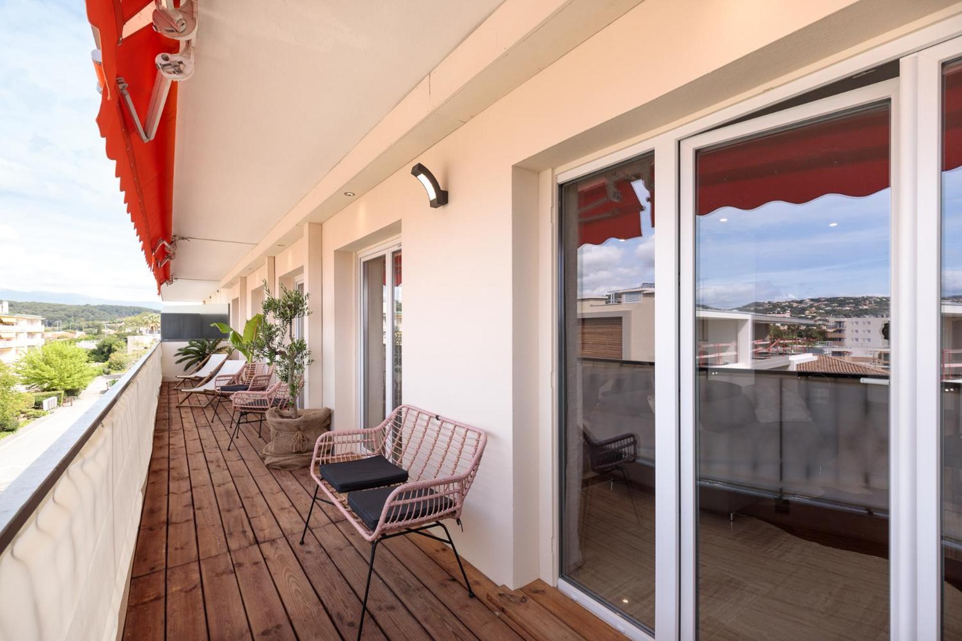 Spacieux Appartement De 114 M2 A 5 Min Des Plages - Proximite Tous Commerces Et Transports 昂蒂布 外观 照片